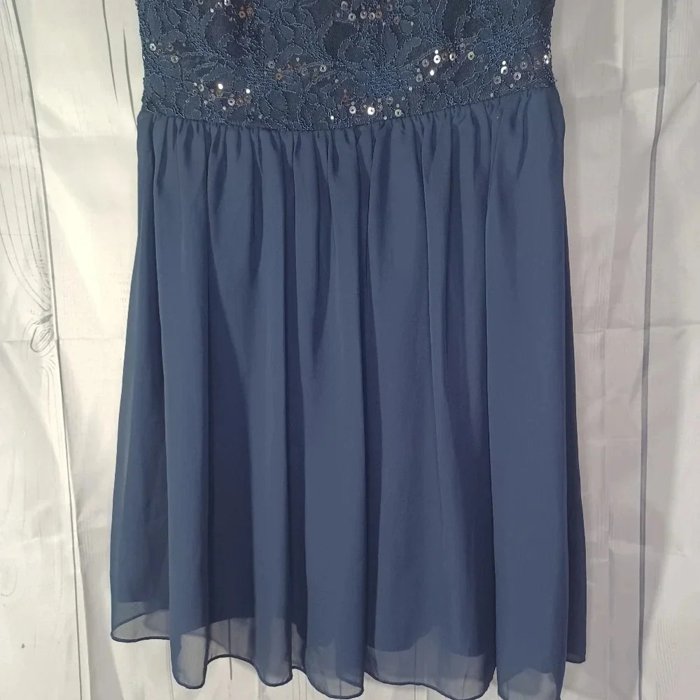 Speechless navy blue sleeveless formal night out fit & flare dress - Picture 3 of 11